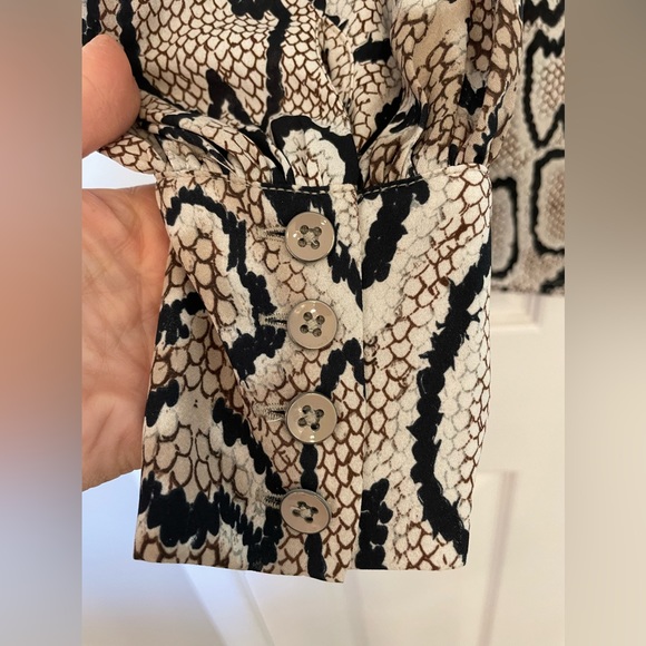 NWOT CAbi python design size small blouse. - Picture 5 of 5